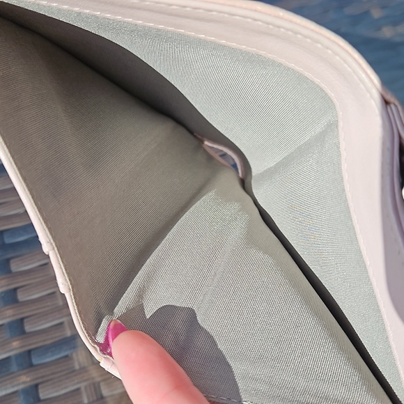 CHANEL Pink Caviar Leather Bifold Wallet Silver CC Zip - Picture 7 of 16